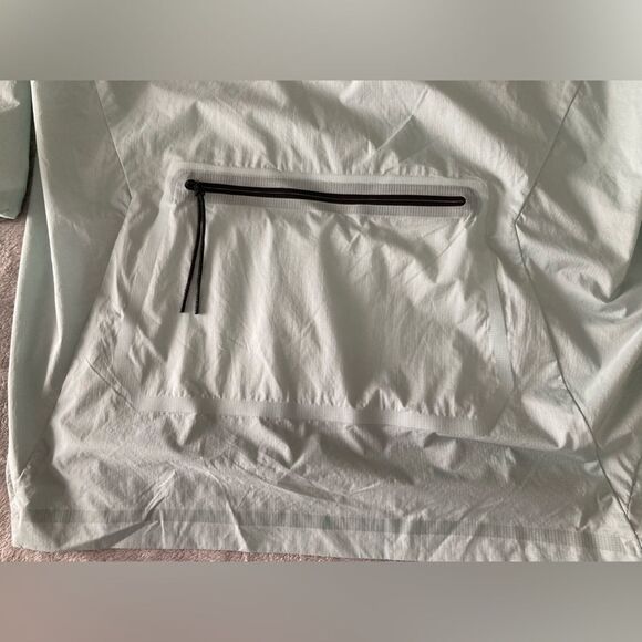 On Cloud Running Jacket Women’s S Green Lightweight Pocket Zip Athletic Active - Picture 7 of 11